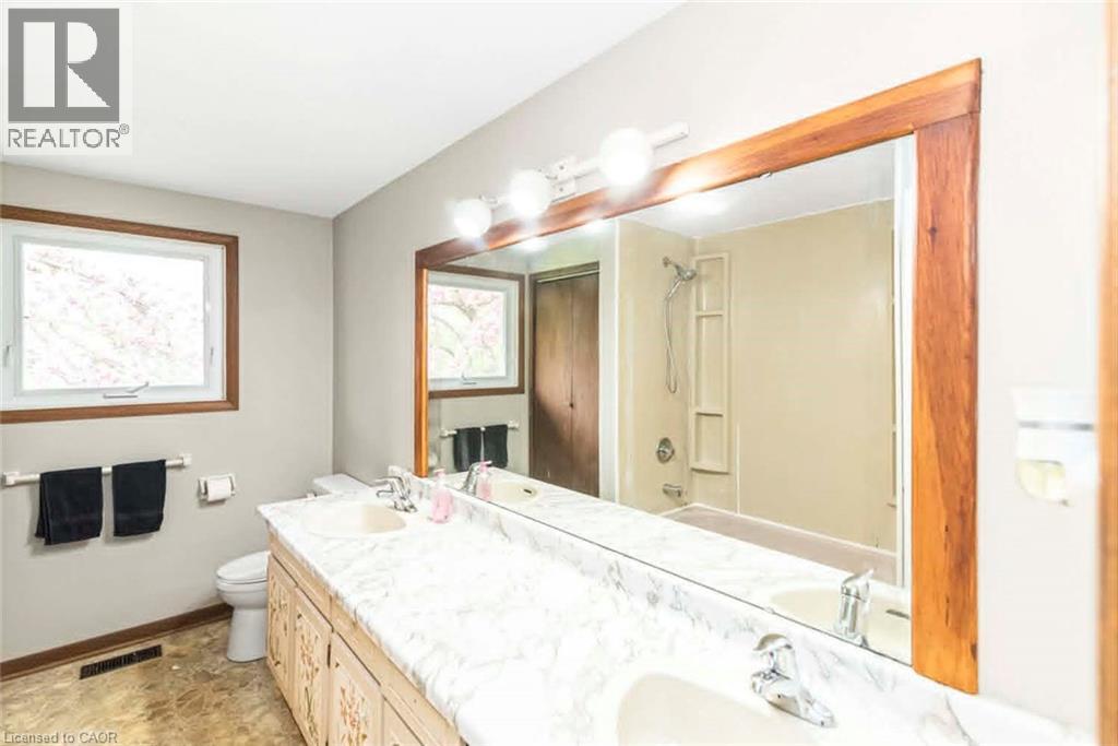 68 BROOKFIELD Boulevard - 29