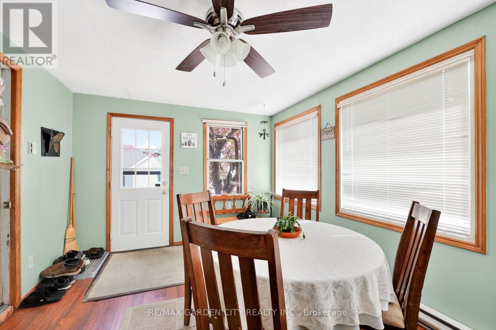 4 PEACHDALE AVENUE - 14