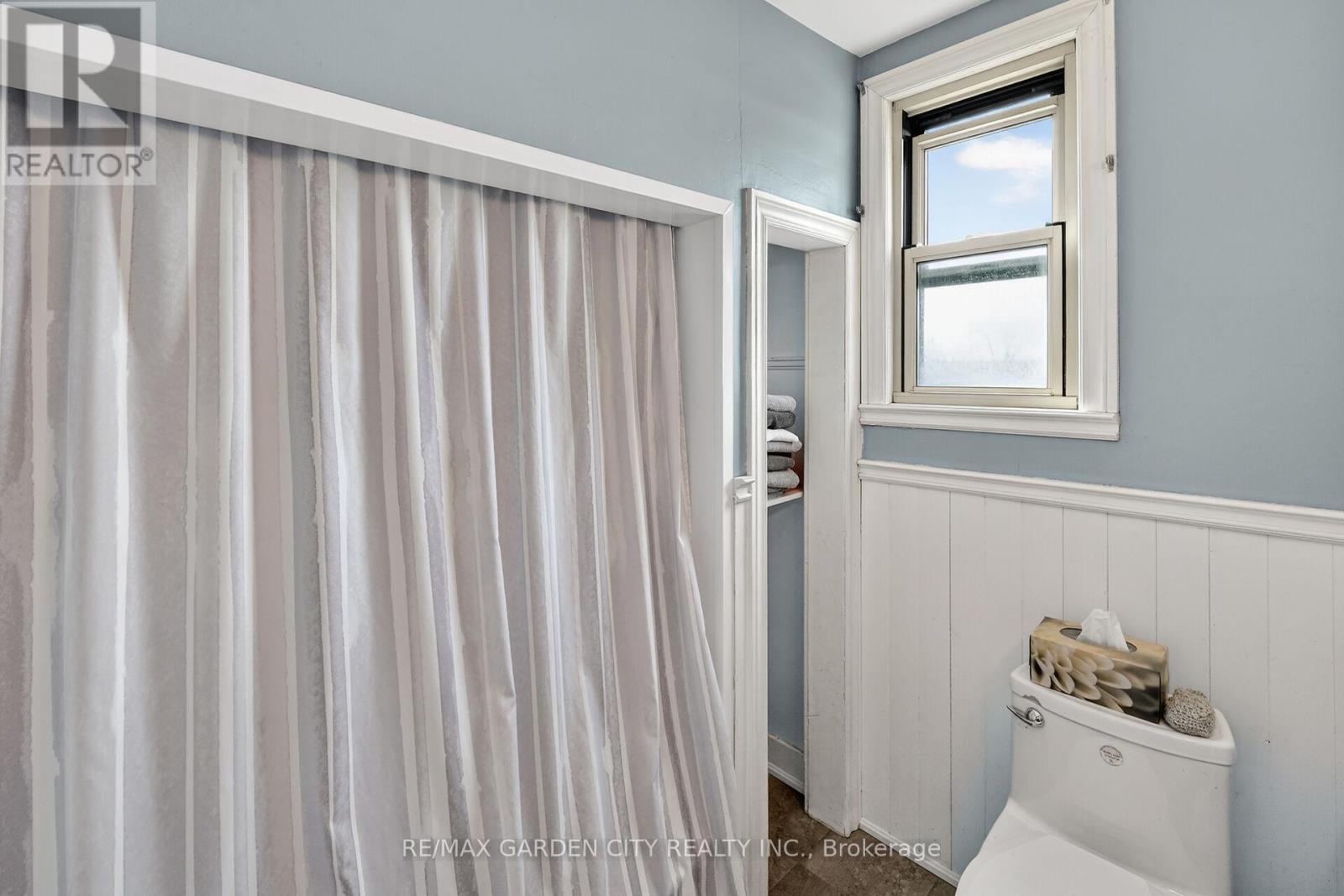 4 PEACHDALE AVENUE - 20
