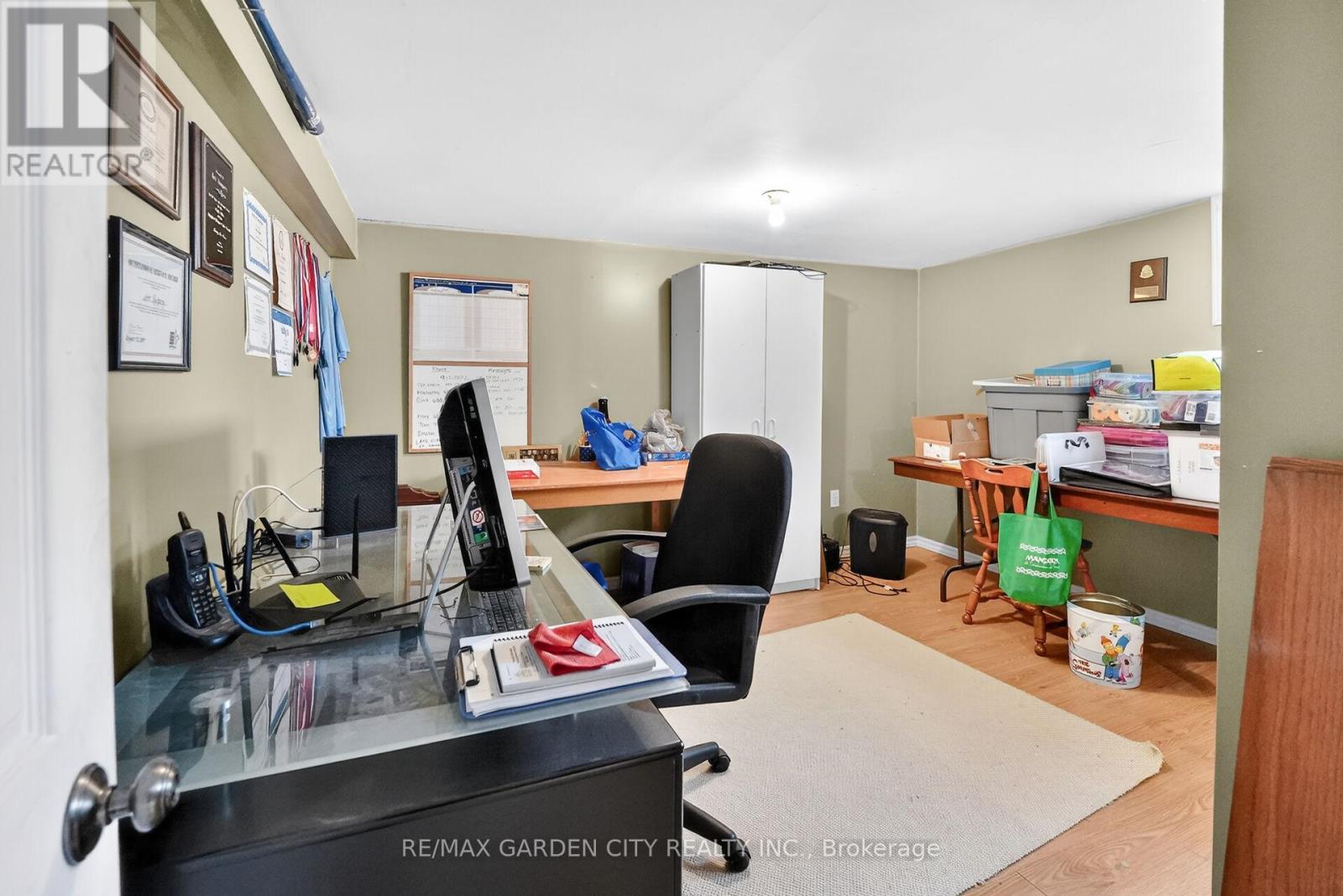 4 PEACHDALE AVENUE - 22