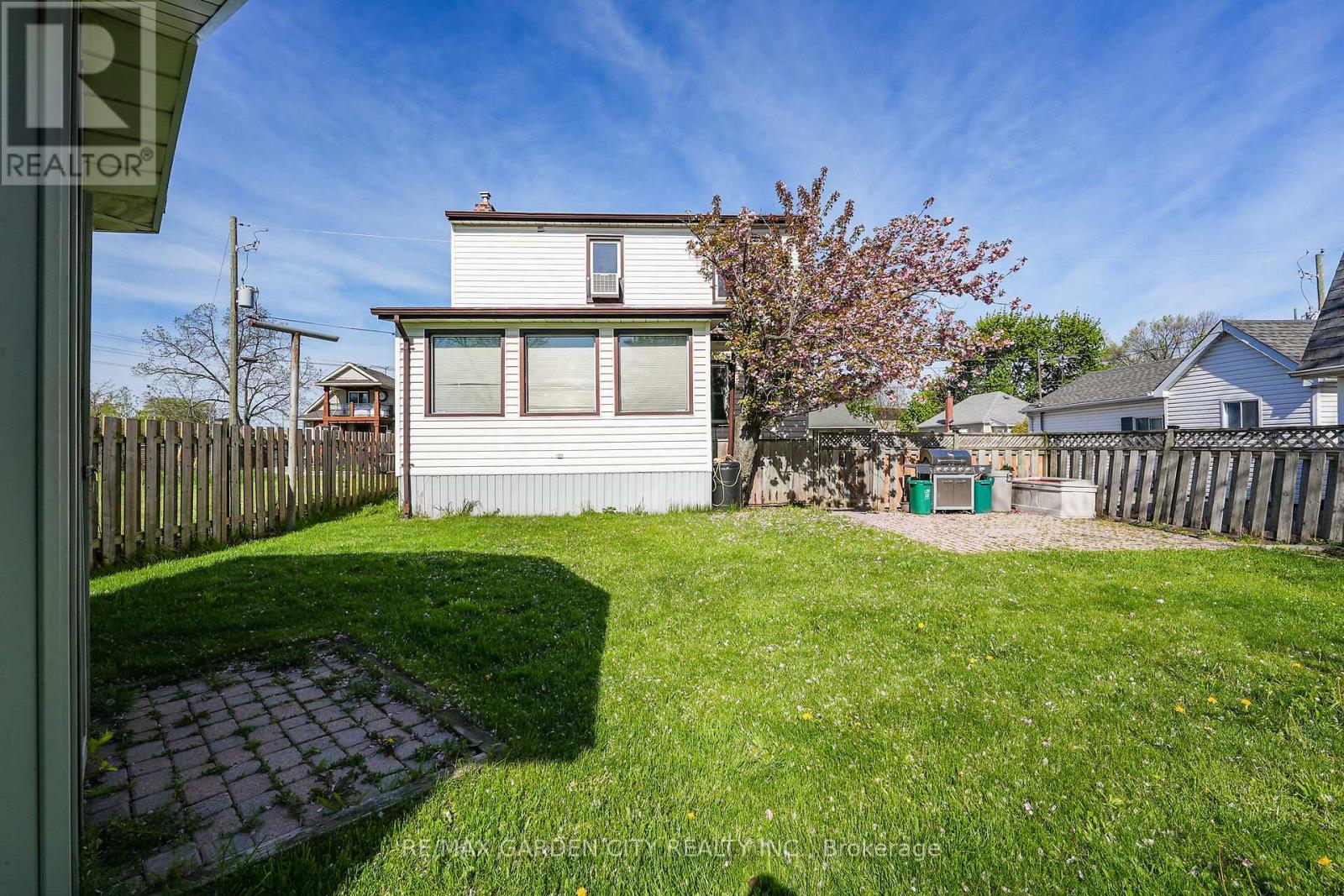 4 PEACHDALE AVENUE - 25