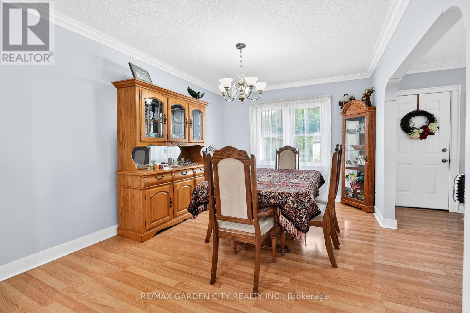4 PEACHDALE AVENUE - 6