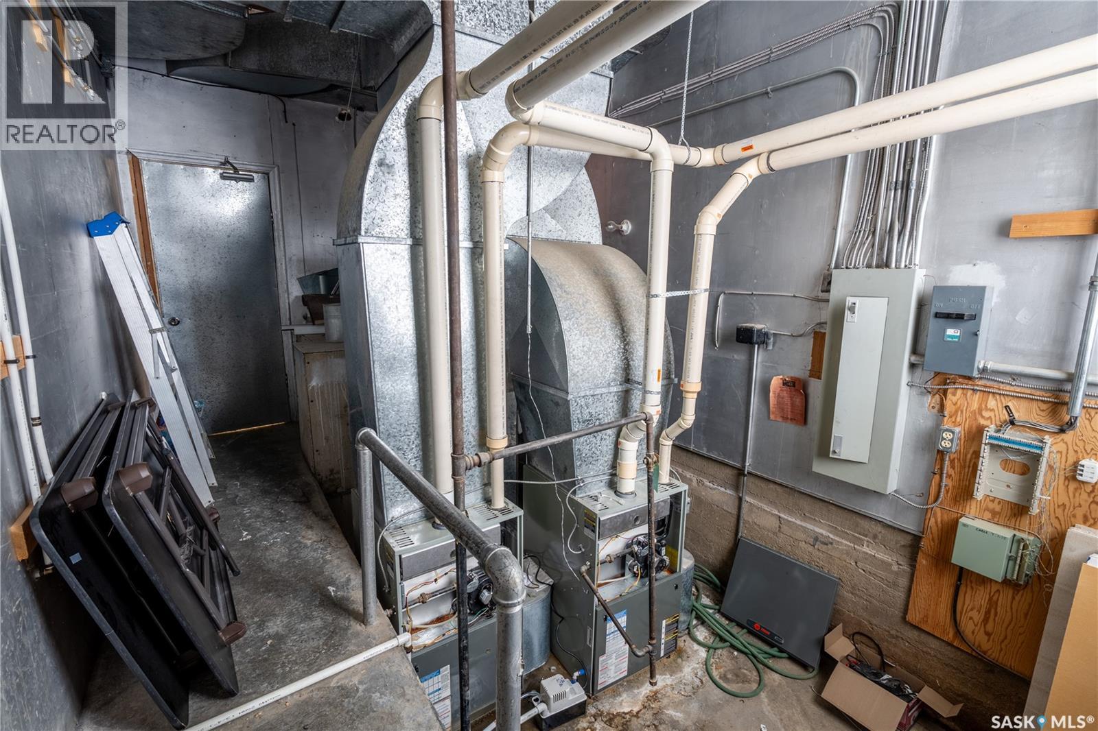 198 1st AVENUE S - 8