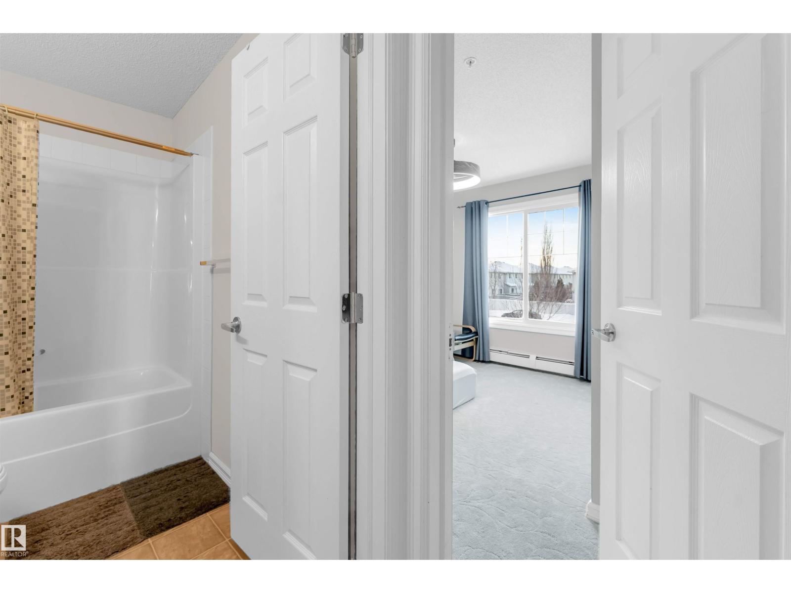 #201 4403 23 ST NW - 12