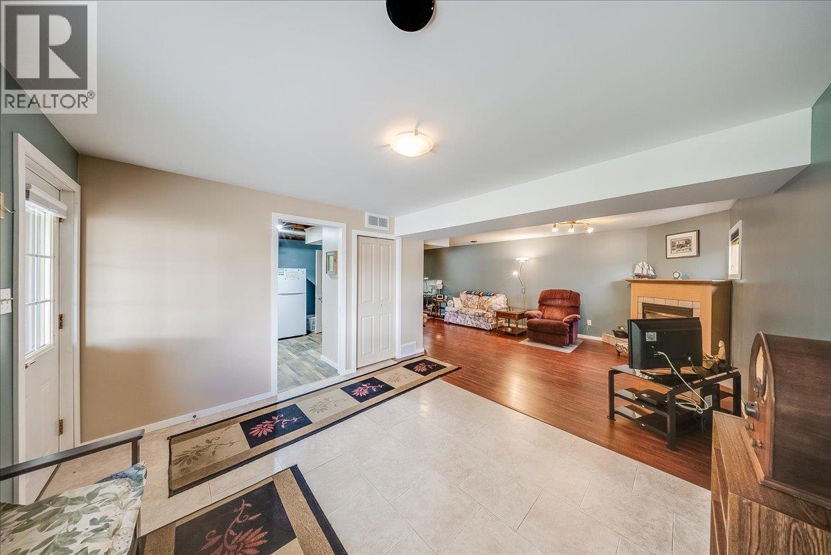 602 Schofield Highway - 22