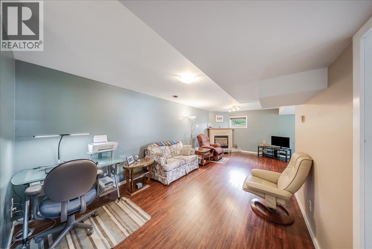 602 Schofield Highway - 25