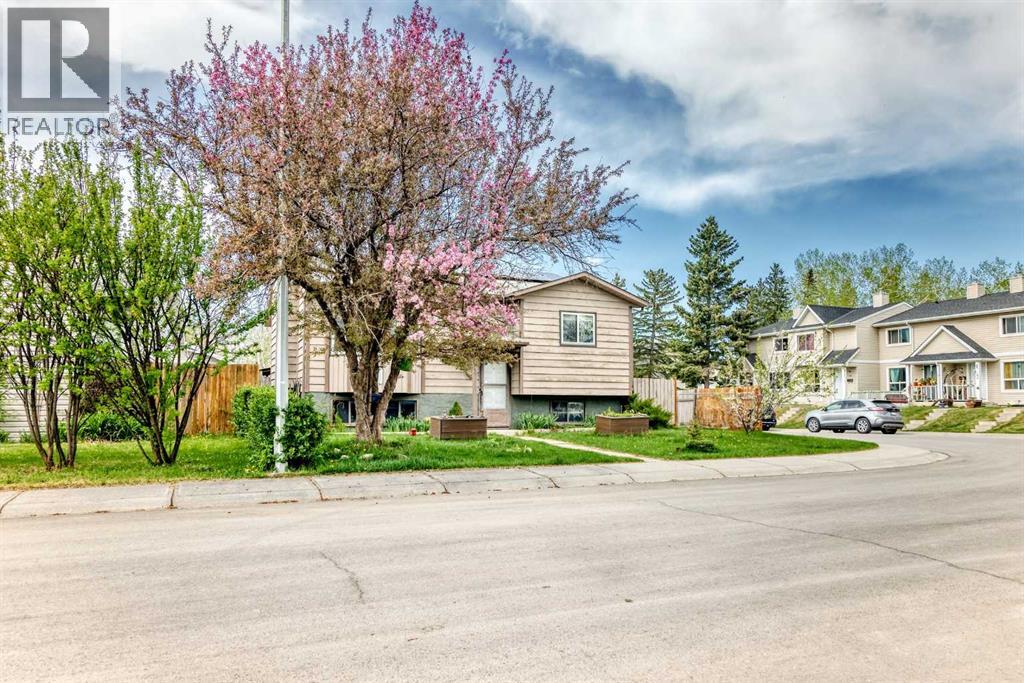 43 Mckenna Way SE - Image 2