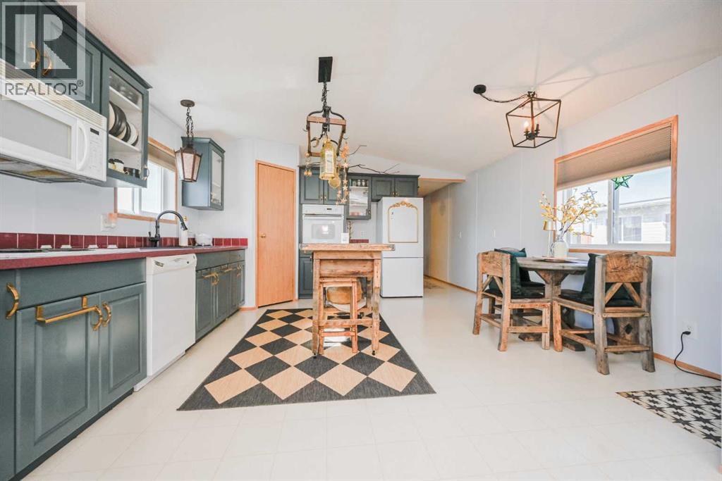 547 Stewart Street - 10