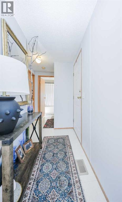 547 Stewart Street - 17