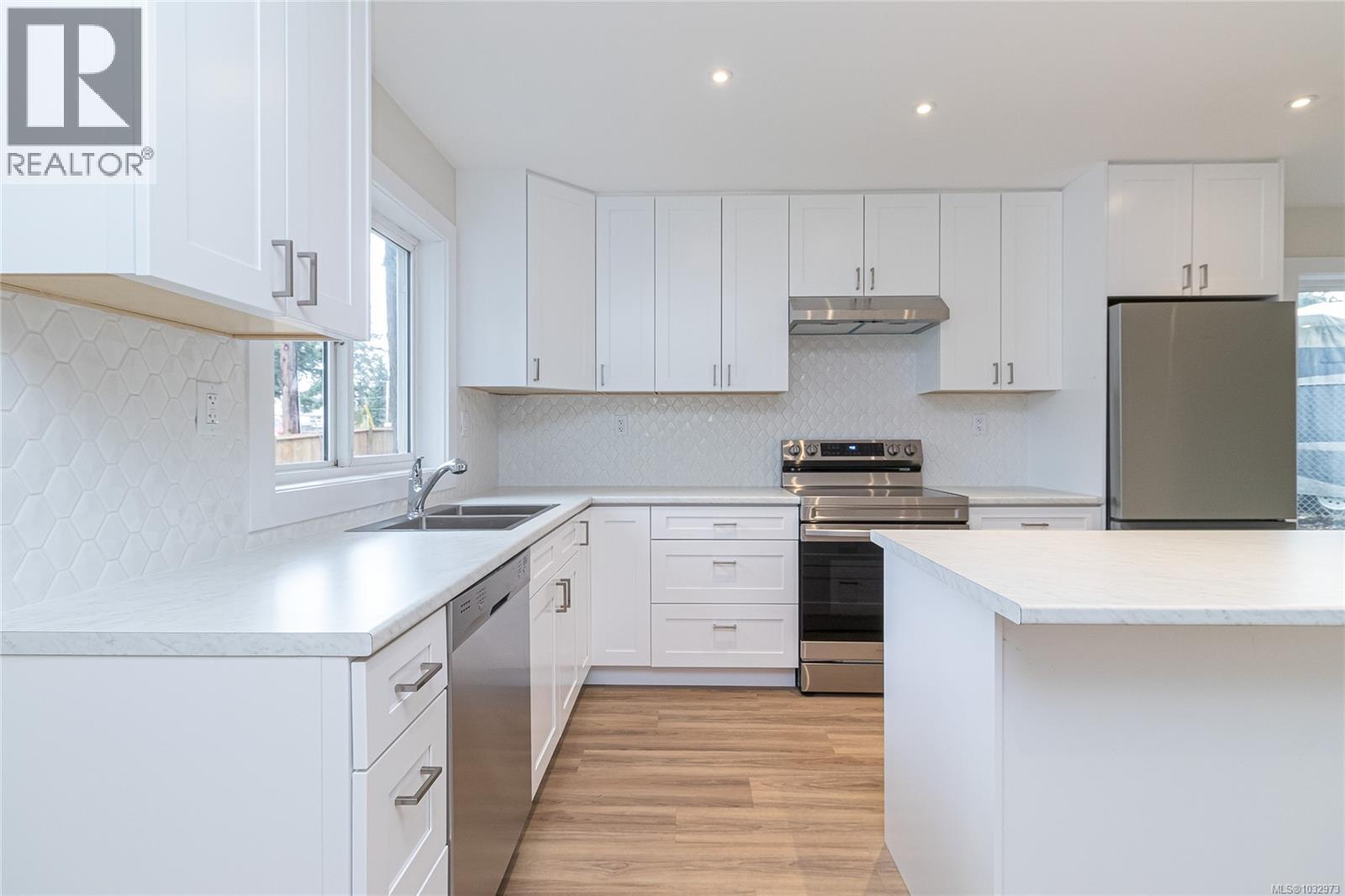 1117 Goldstream Ave - 6