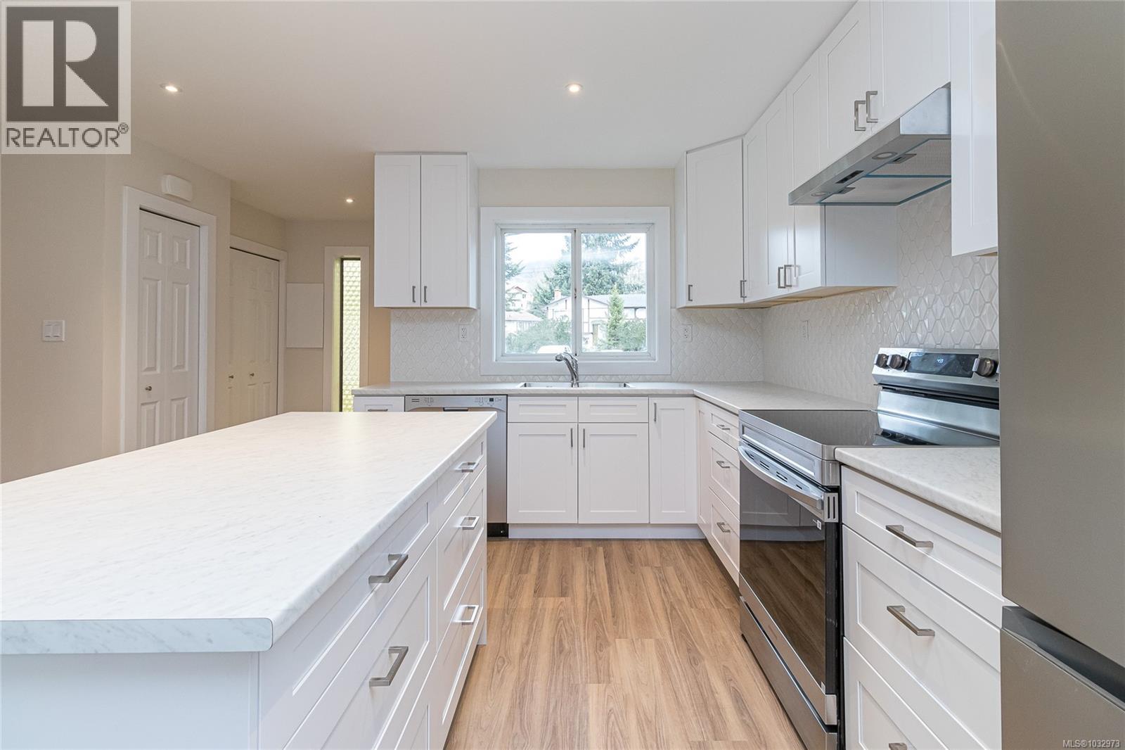 1117 Goldstream Ave - 7