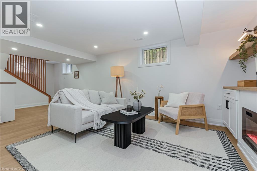 487 EAST 37TH Street, Hamilton, Ontario, L8V4C1 — Photo 22