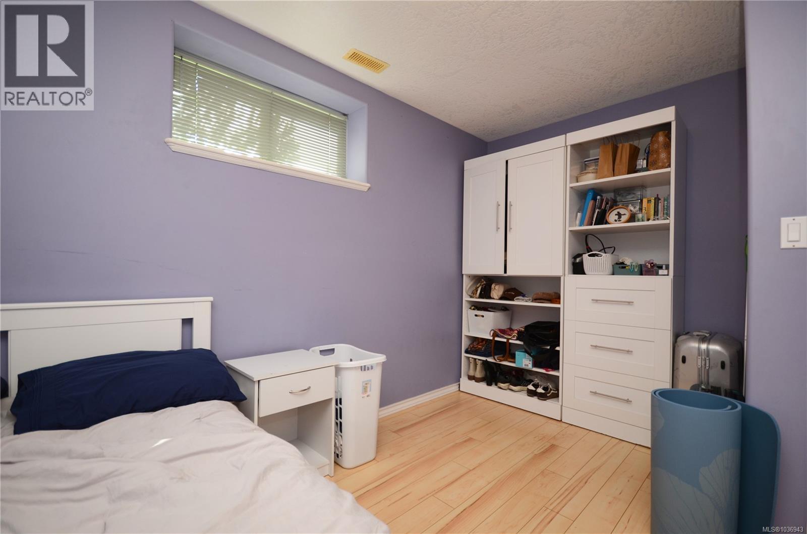 #B 1143 Greenwood Ave - 26