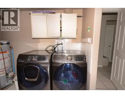 B 1143 Greenwood Ave, Esquimalt, BC V9A5K7 Photo 20