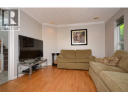 B 1143 Greenwood Ave, Esquimalt, BC V9A5K7 Photo 21