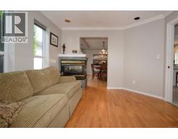 B 1143 Greenwood Ave, Esquimalt, BC V9A5K7 Photo 23