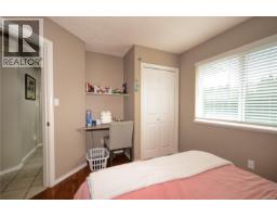 Bedroom - B 1143 Greenwood Ave, Esquimalt, BC V9A5K7 Photo 11