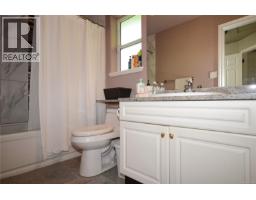 B 1143 Greenwood Ave, Esquimalt, BC V9A5K7 Photo 35