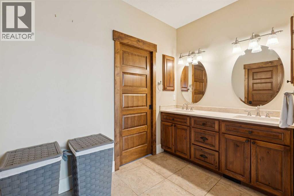394049 12 Street E - 18