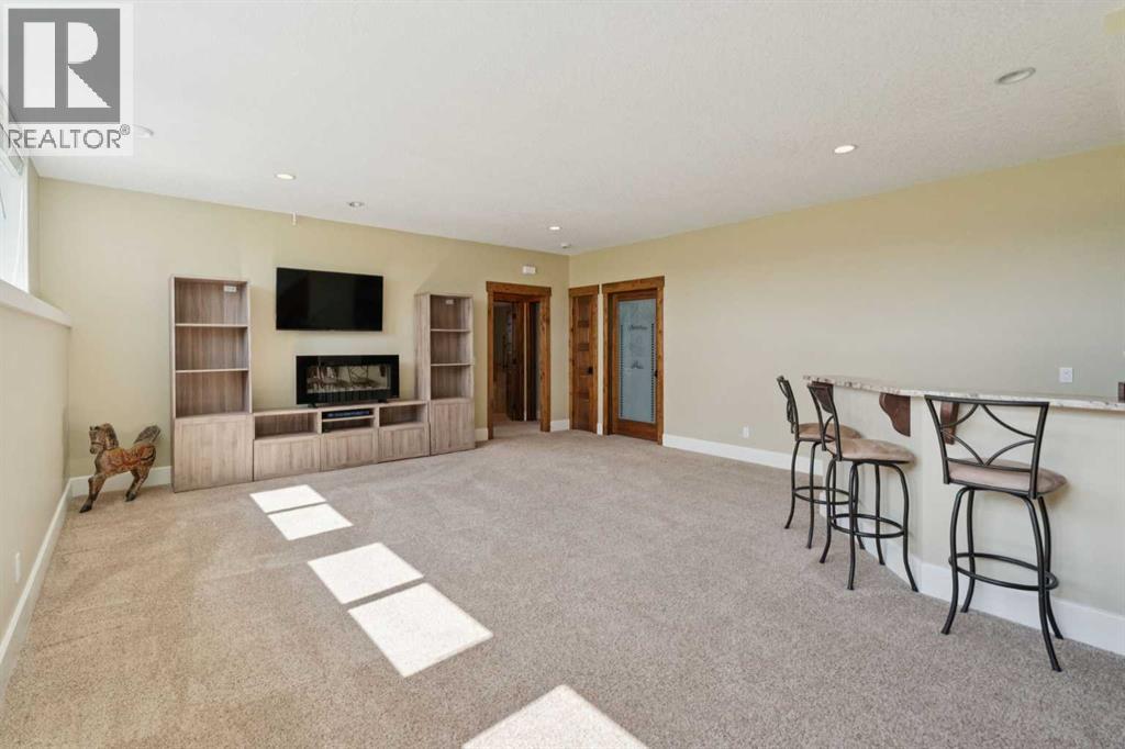 394049 12 Street E - 23