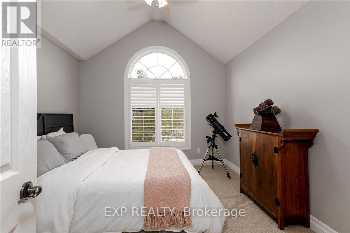 80 FOXHOLLOW DRIVE - 23