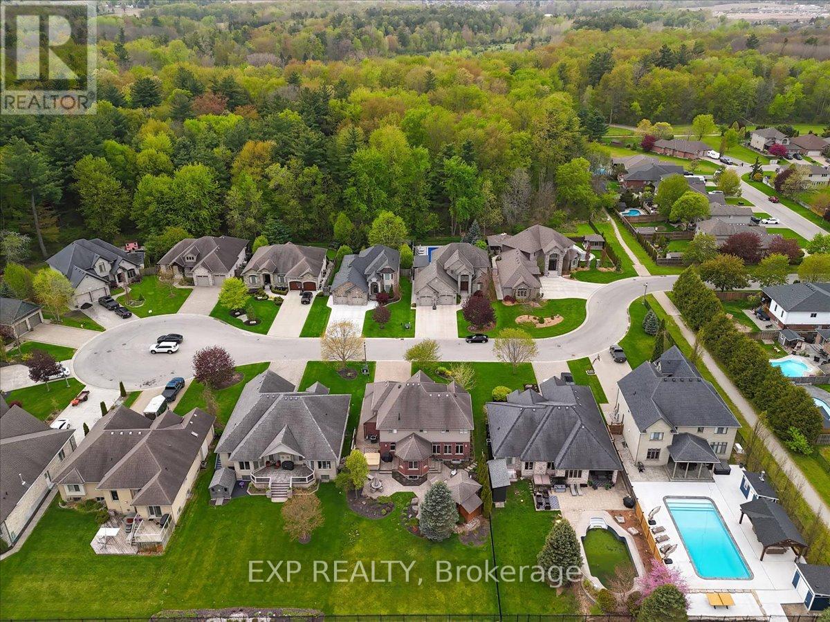 80 FOXHOLLOW DRIVE - 41