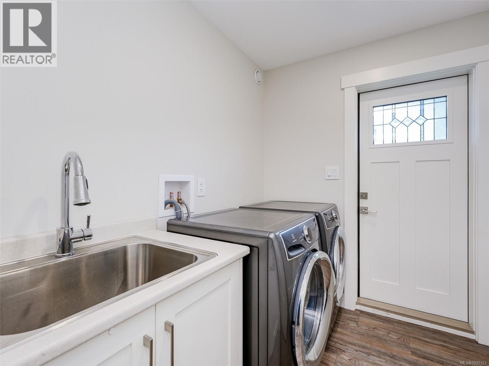3130 Somerset St - 21