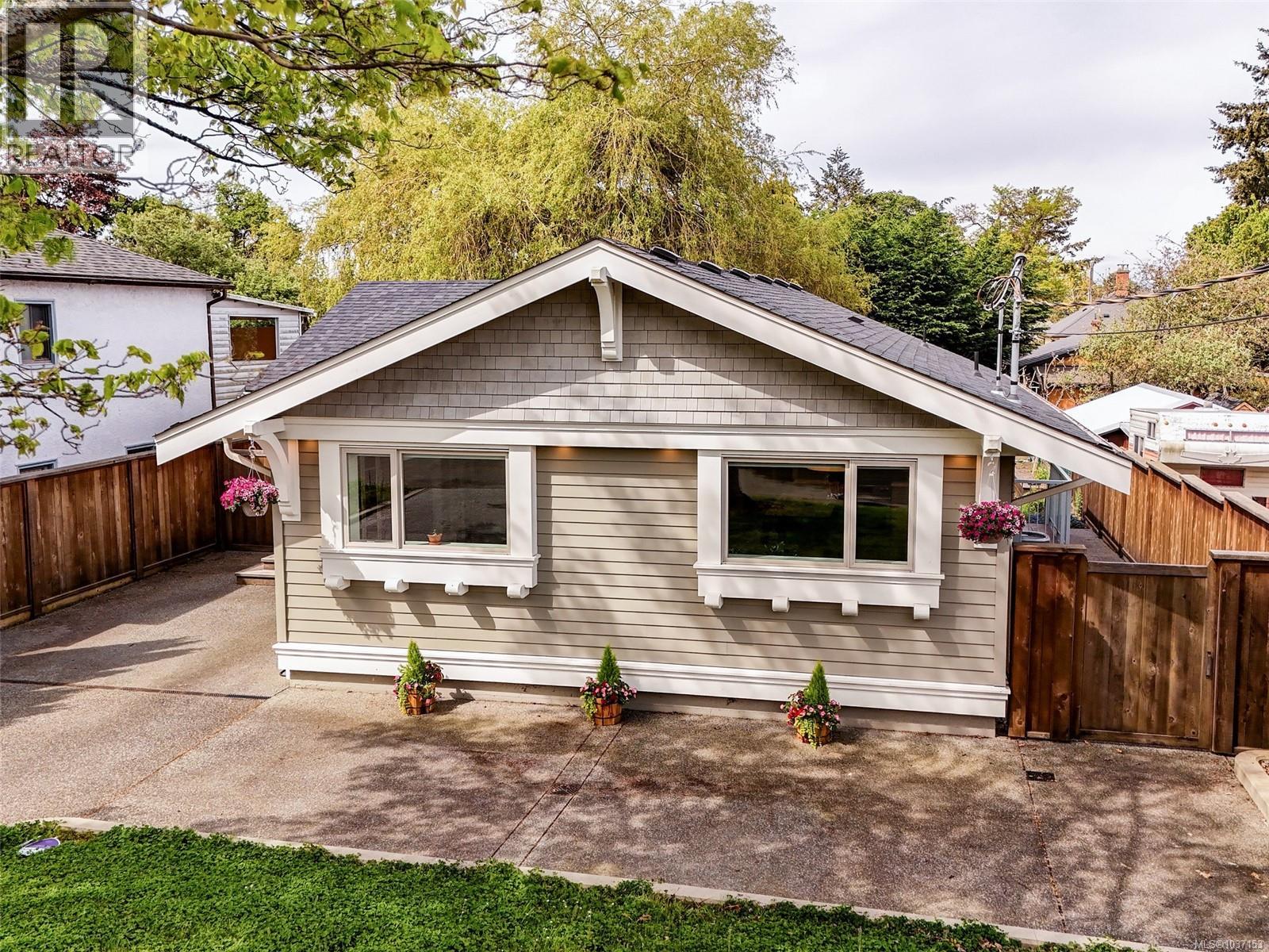  3130 Somerset Street, Victoria
