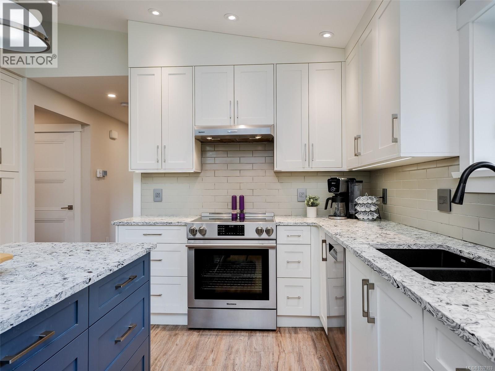 3130 Somerset St - 5
