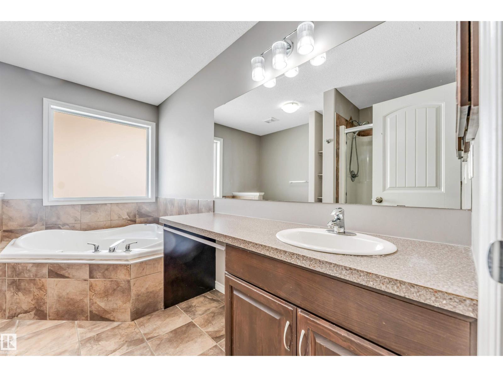 2138 32B ST NW - 46