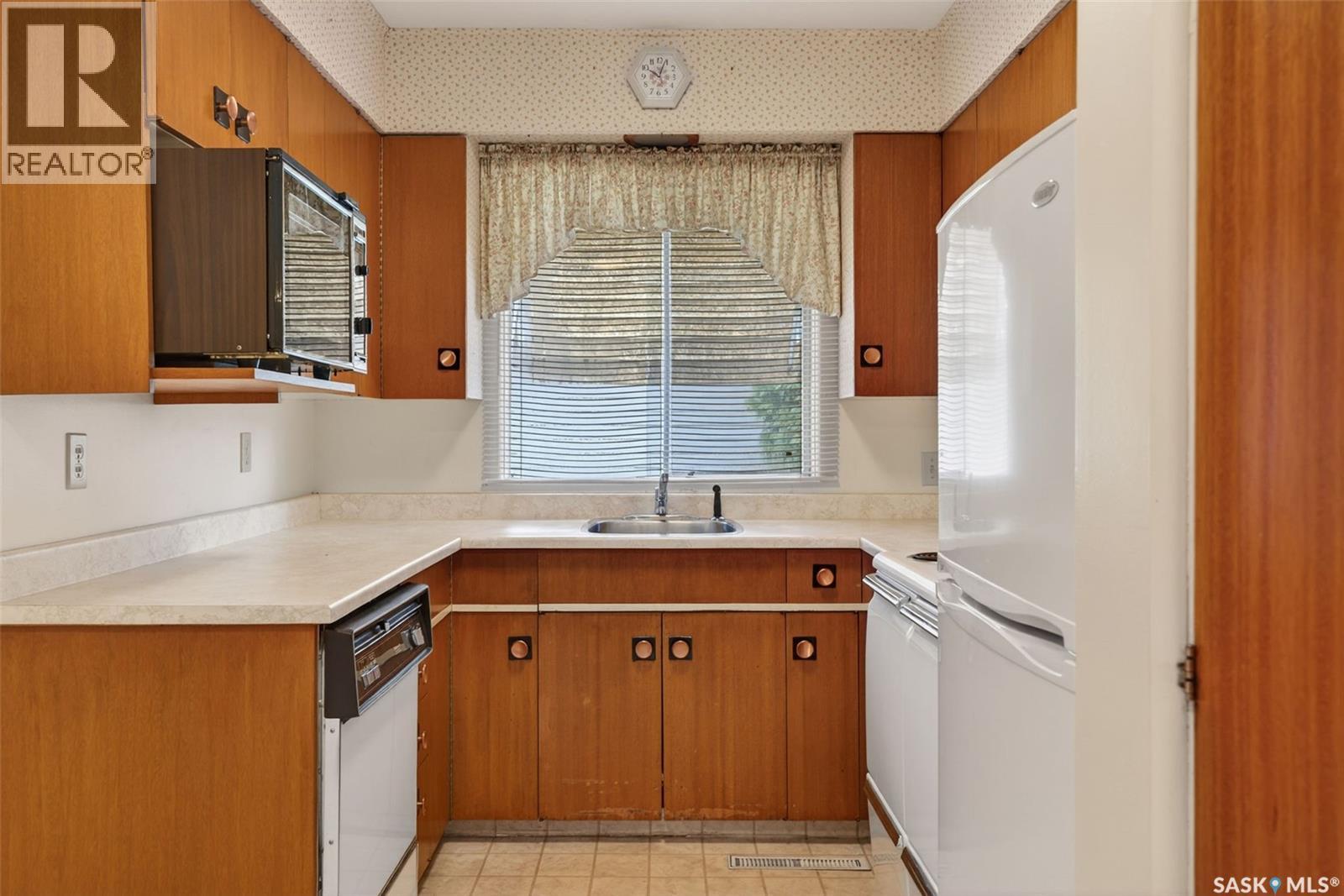 334 25th STREET W - Image 2