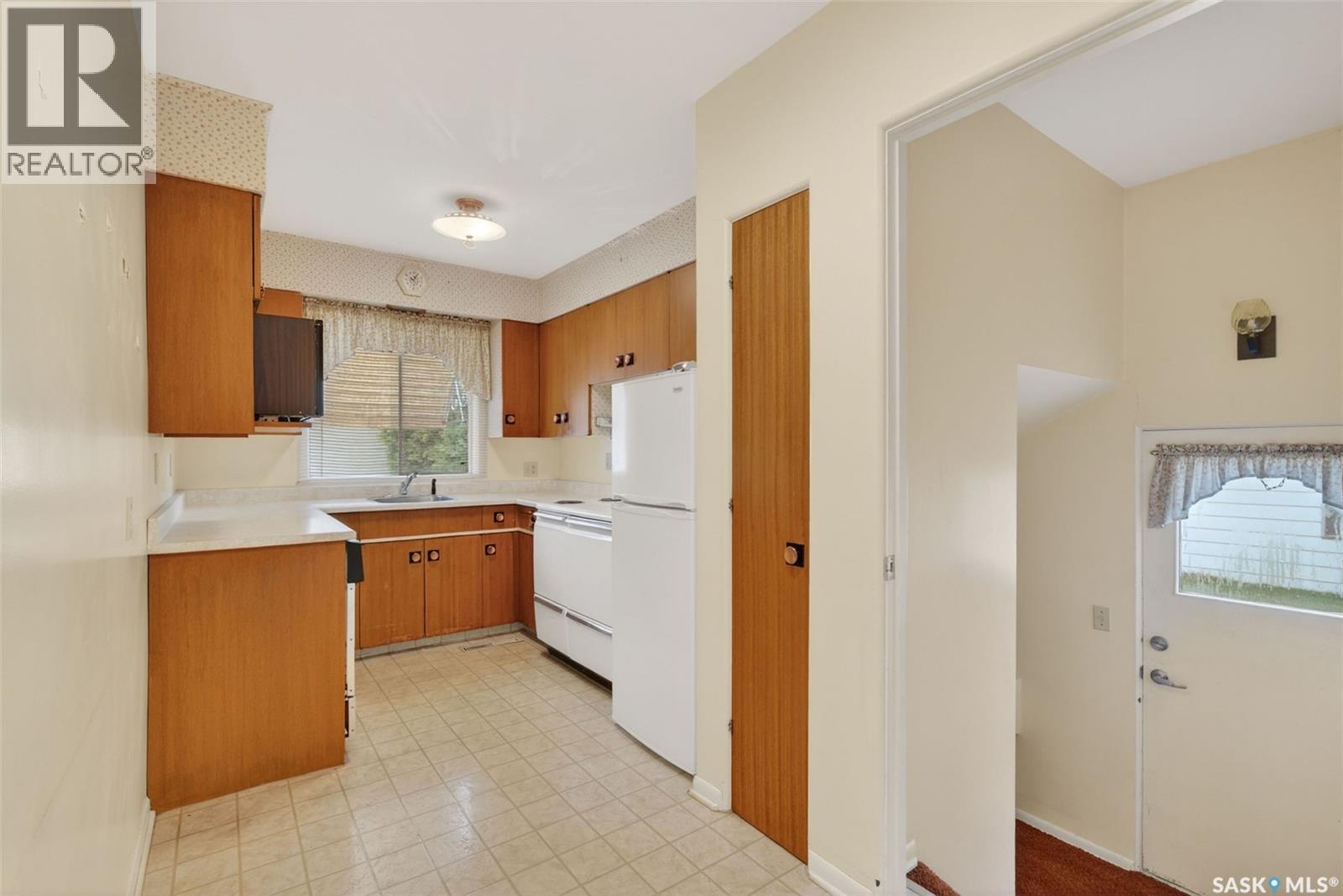 334 25th STREET W - 5
