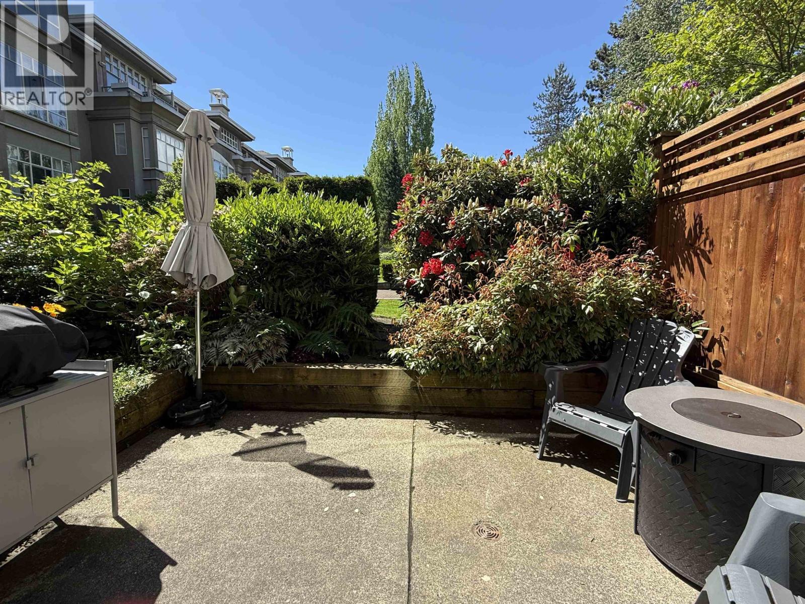 104 630 ROCHE POINT Drive - photo 2