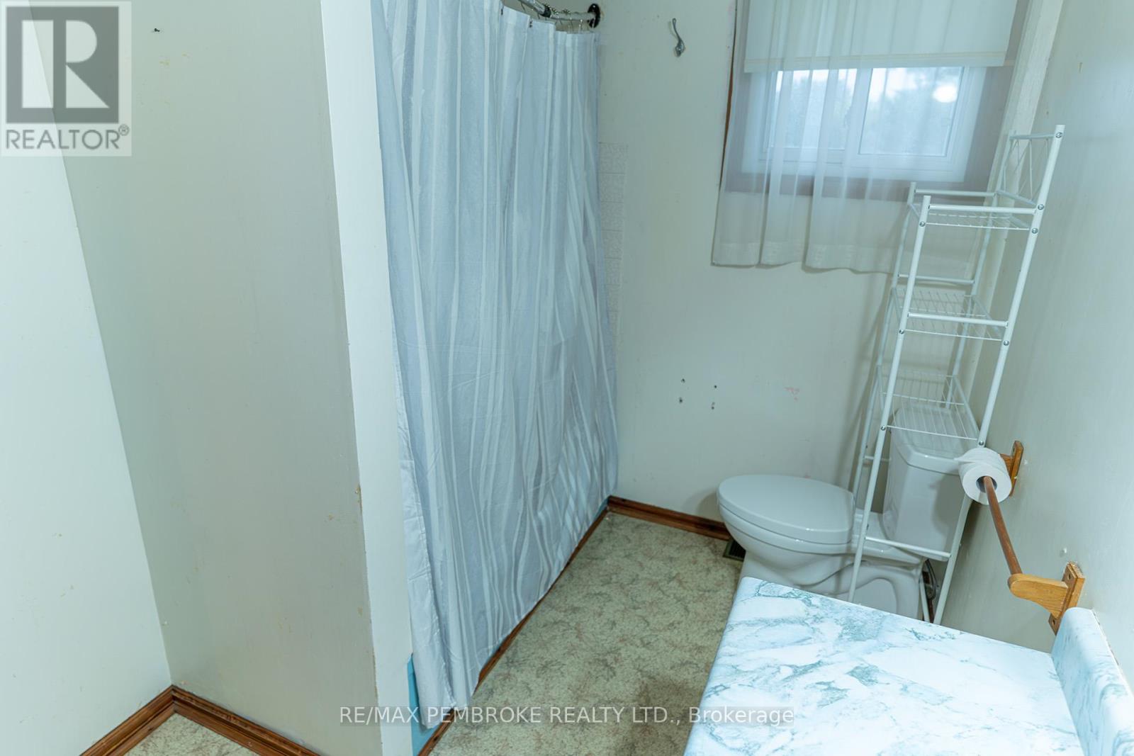 2 SILKE DRIVE - 27
