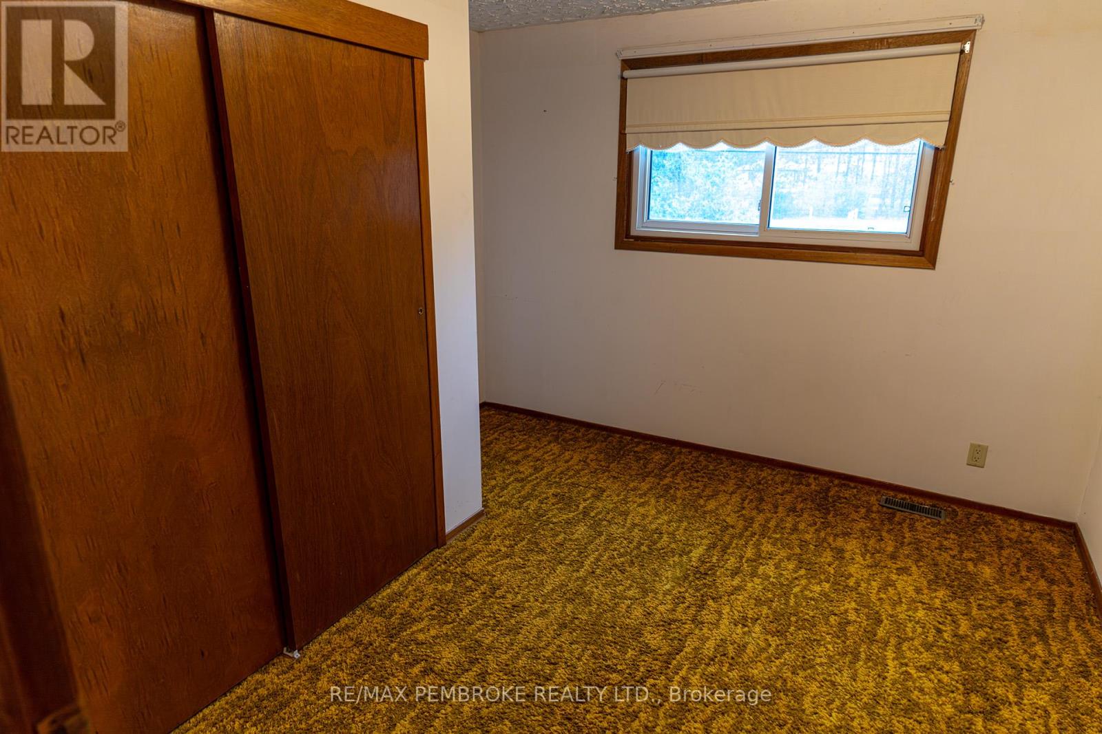 2 SILKE DRIVE - 28