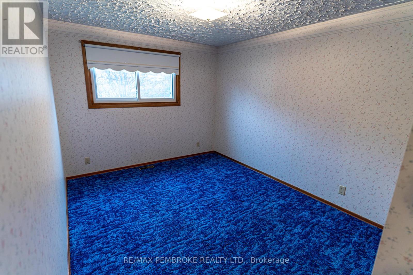 2 SILKE DRIVE - 31