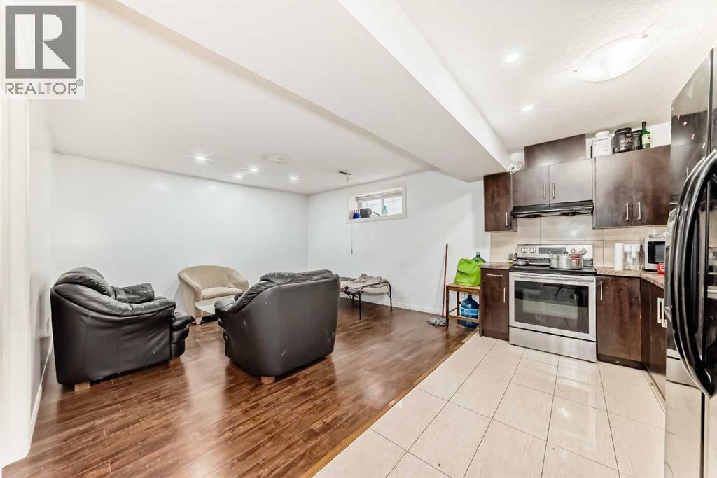 46 Saddlecrest Gardens NE - 39