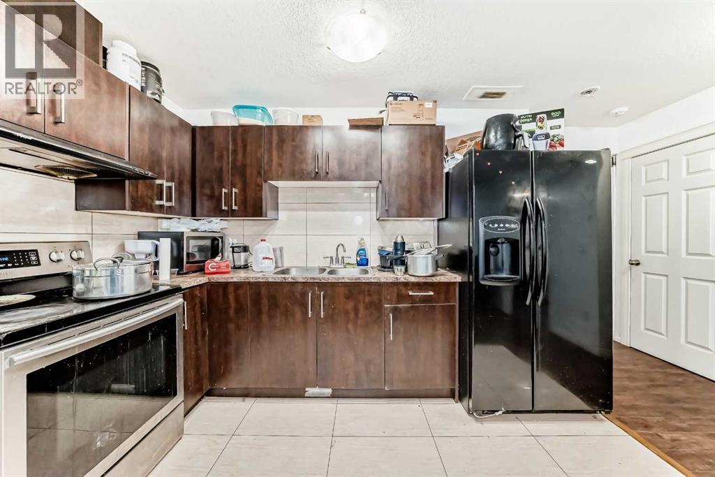 46 Saddlecrest Gardens NE - 41