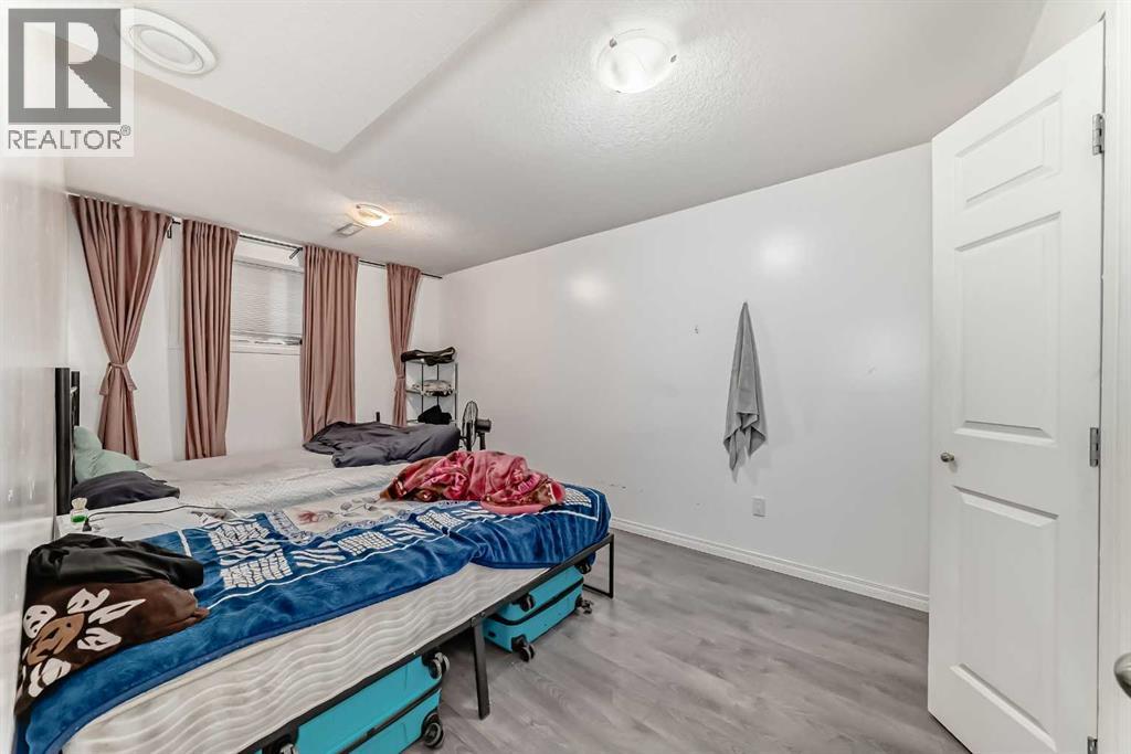 46 Saddlecrest Gardens NE - 45
