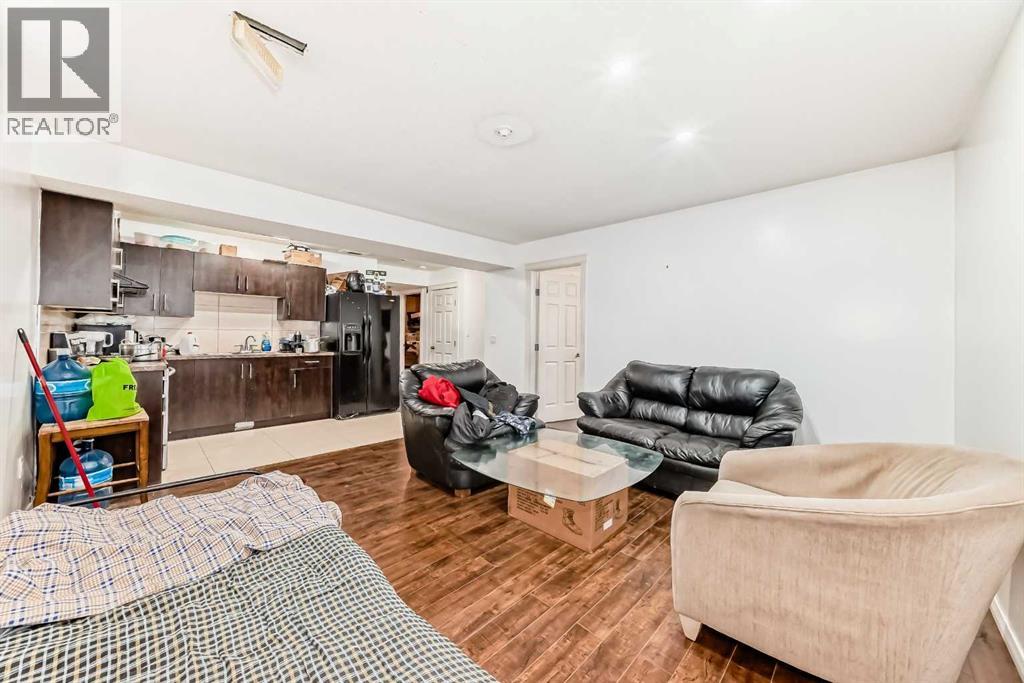 46 Saddlecrest Gardens NE - 42