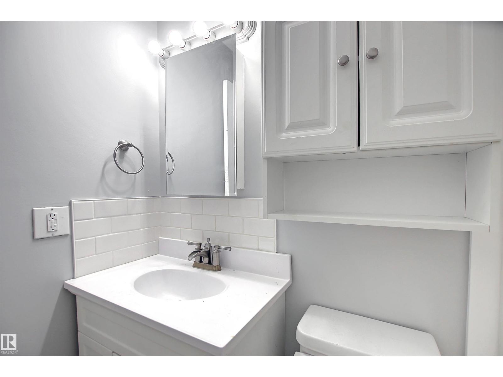#11 14120 80 ST NW - 28