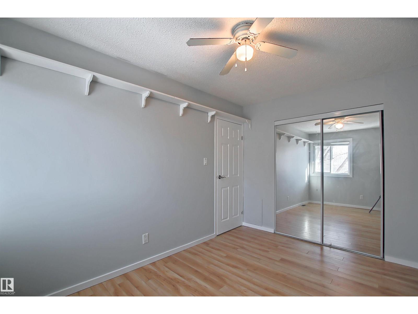 #11 14120 80 ST NW - 32