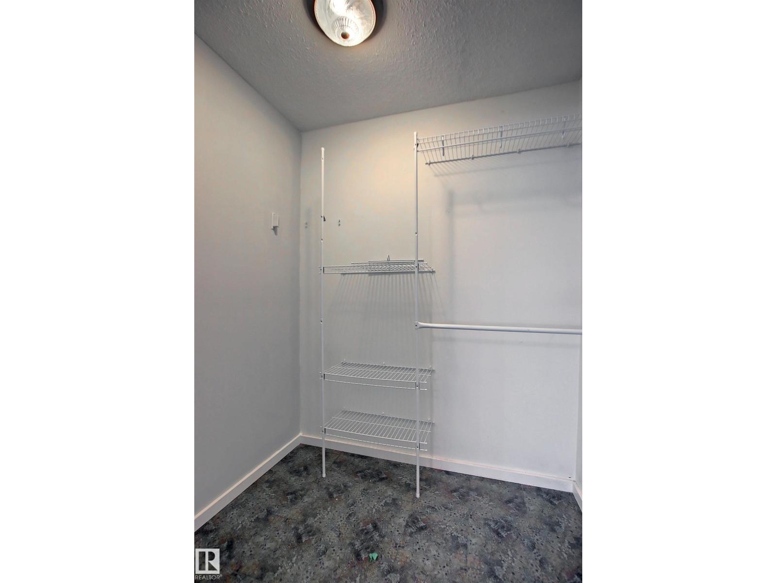 #11 14120 80 ST NW - 33