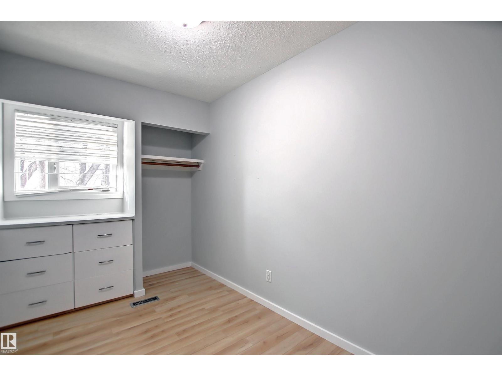 #11 14120 80 ST NW - 6