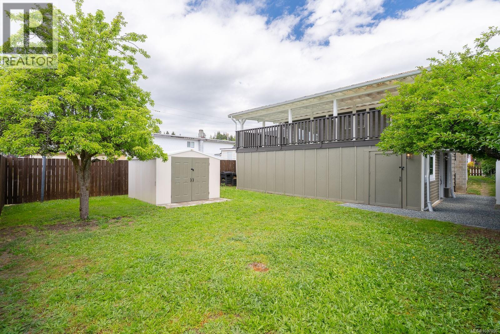 4852 David St - 25