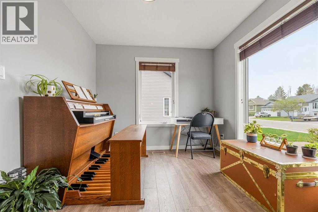 403 Centennial Avenue - 4