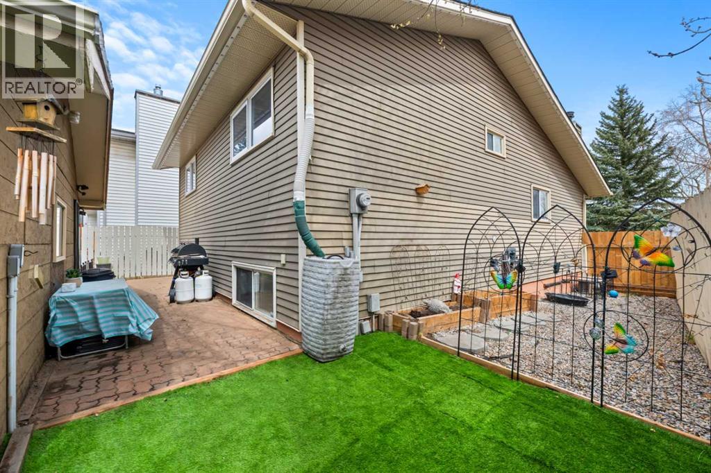 11 Deersaxon Circle SE - 44