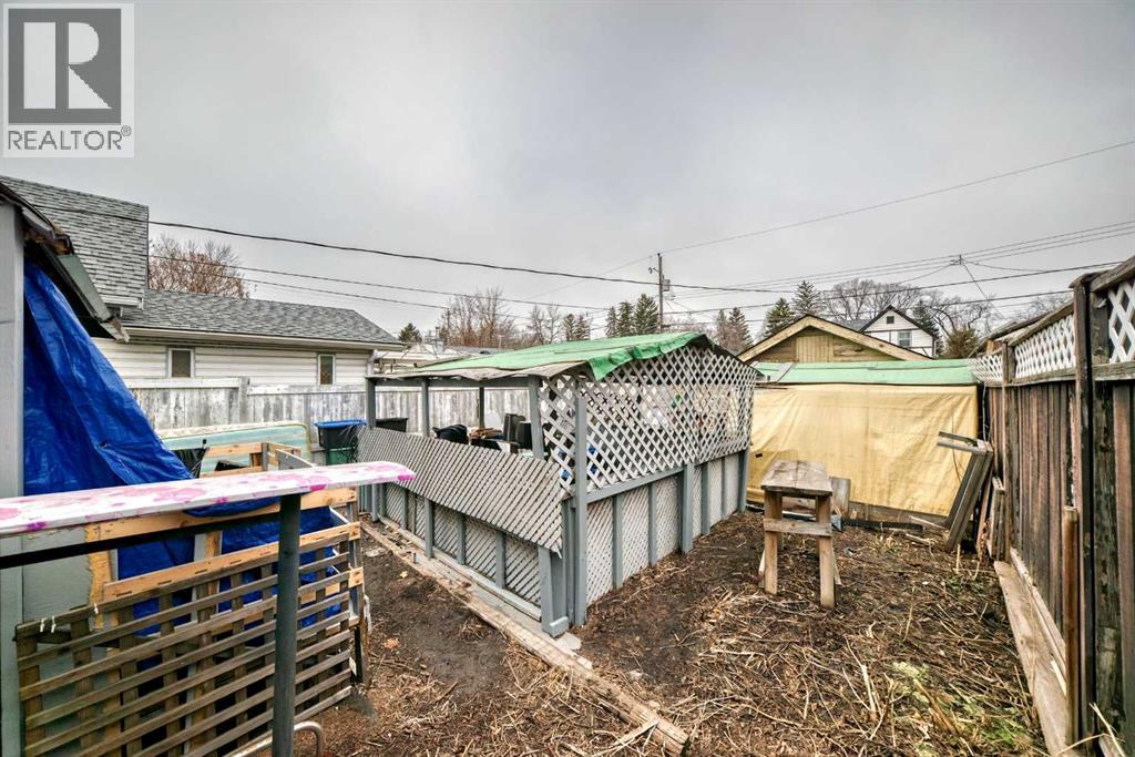 6437 19 Street SE - 39