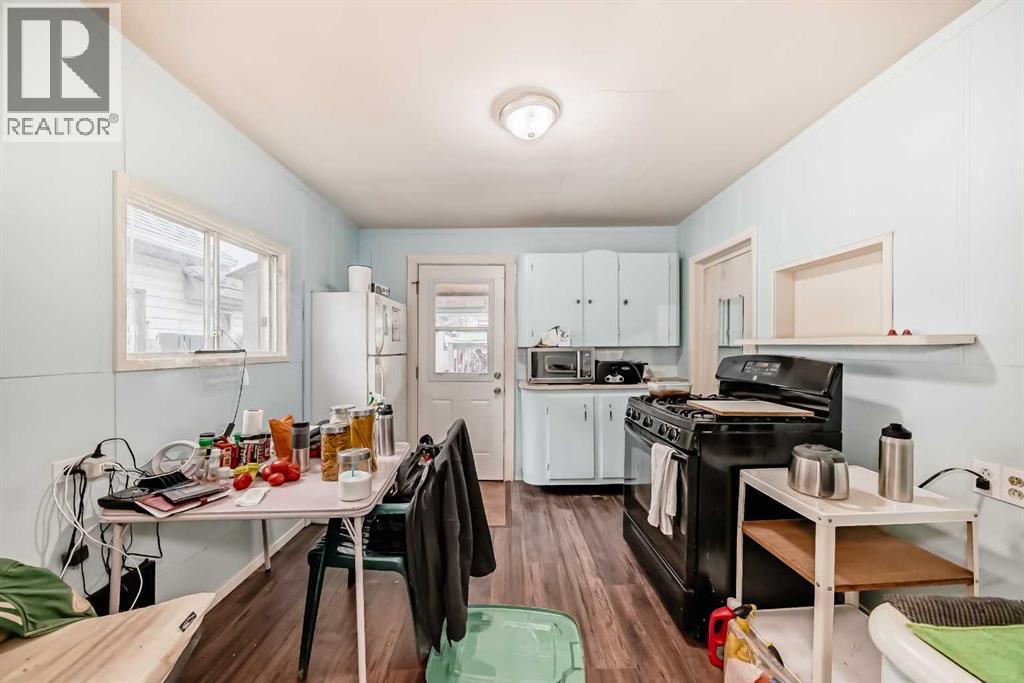 6437 19 Street SE - 8