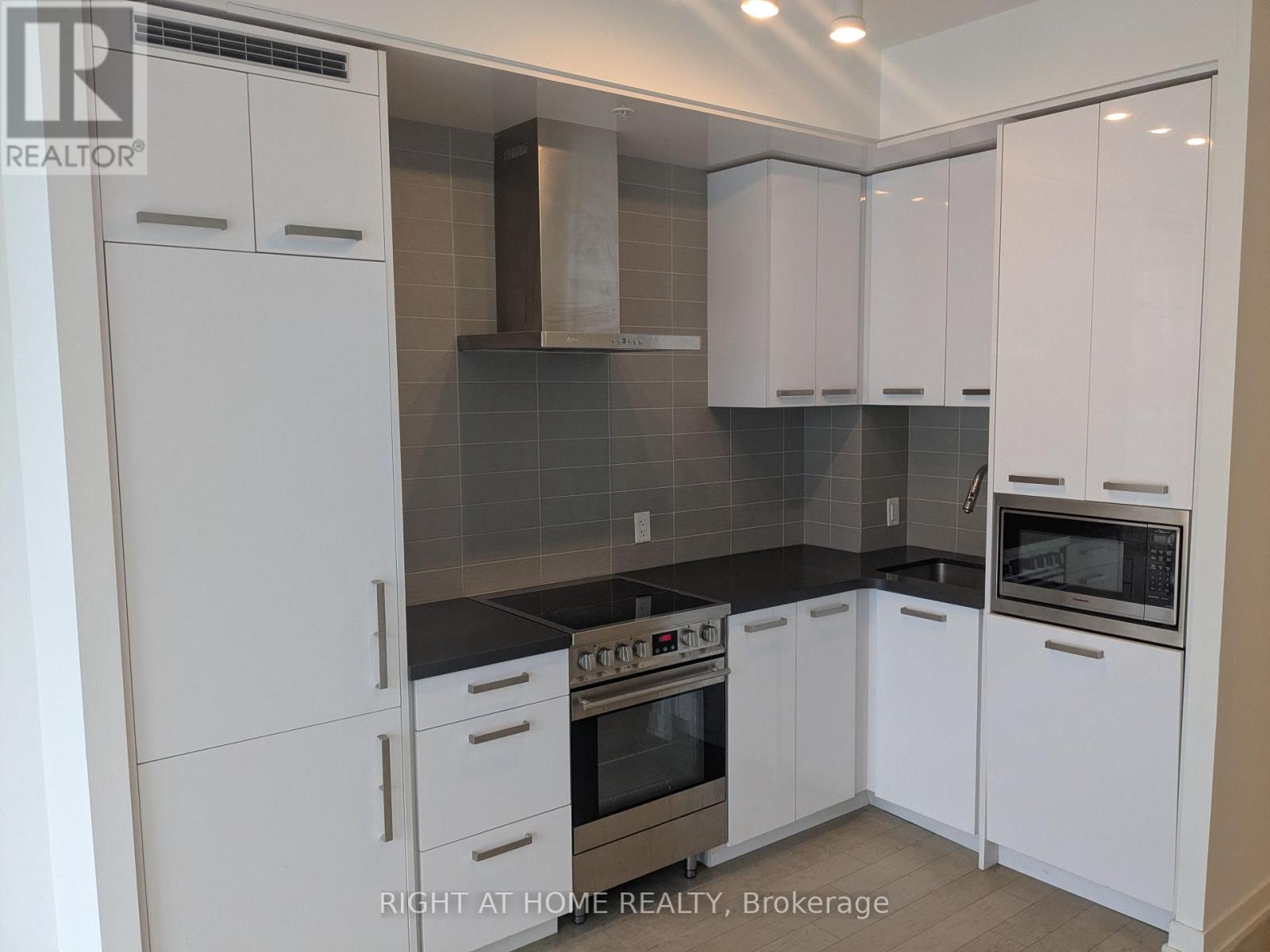 #N604 455 FRONT STREET E - 8